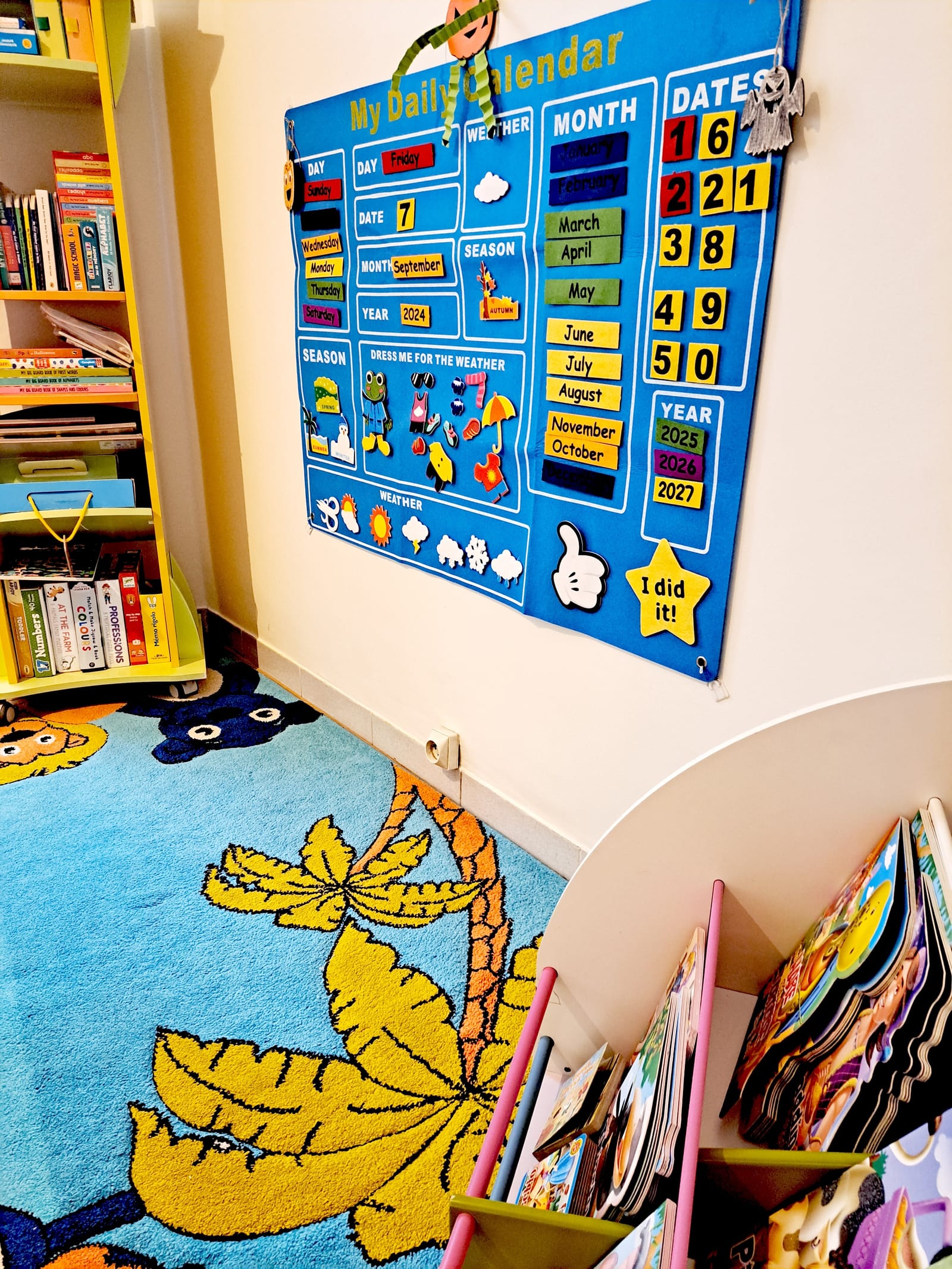 Our learning space - Daily Calendar Wall